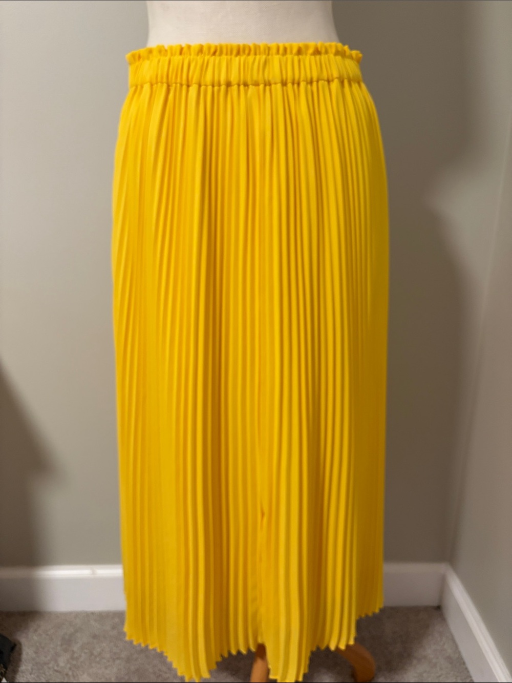 I. Crew Yellow Pleated Yellow Women's Midi Skirt size small